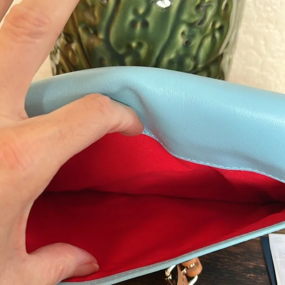 🆕 Dooney & Bourke fold over smooth leather robin egg blue fold over crossbody